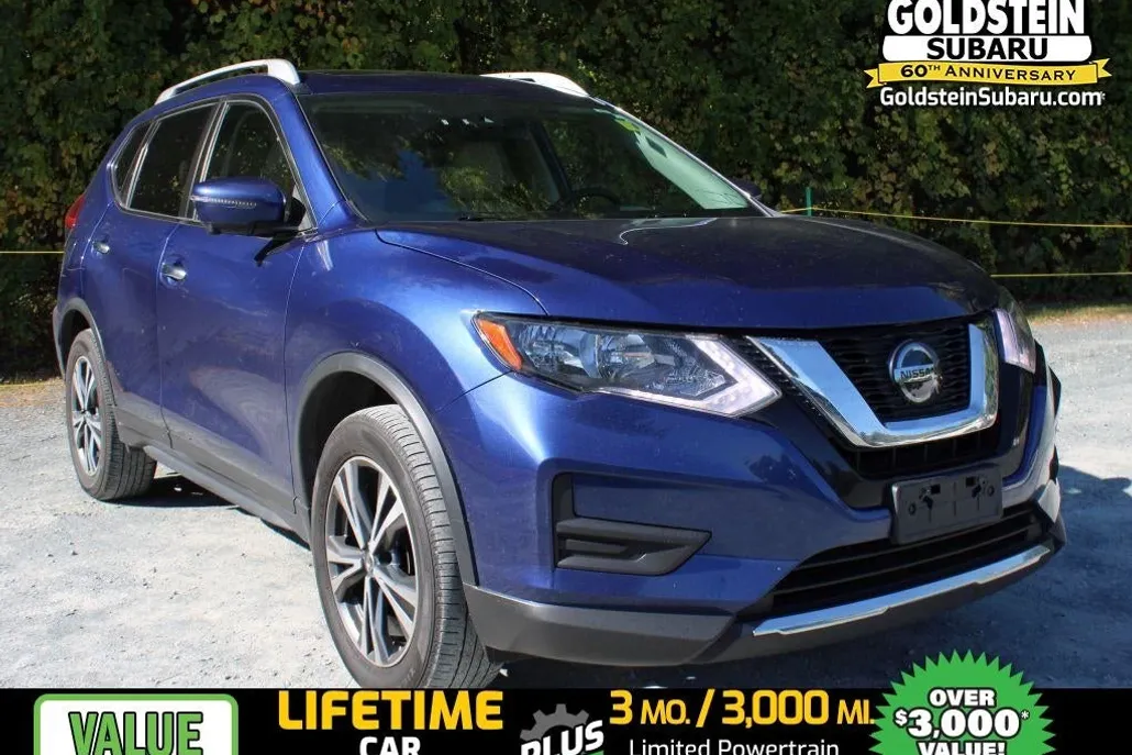 2019 Nissan Rogue SV photo 1