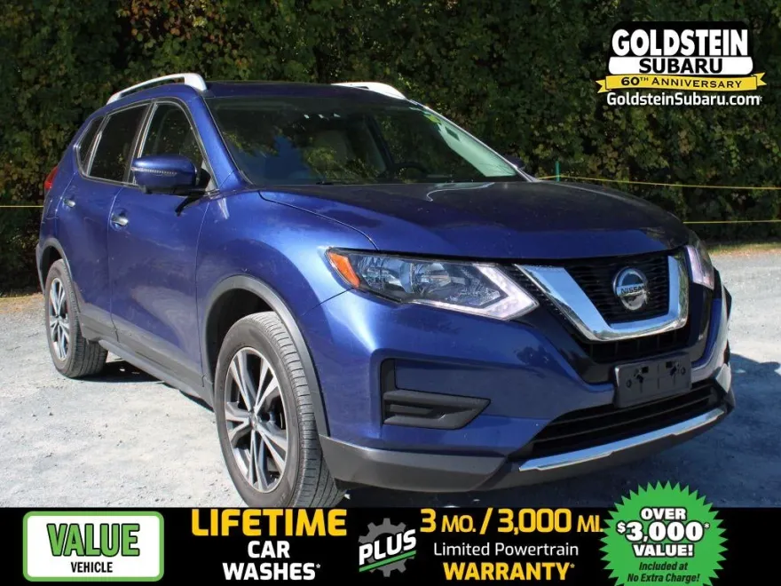 2019 Nissan Rogue SV photo 1