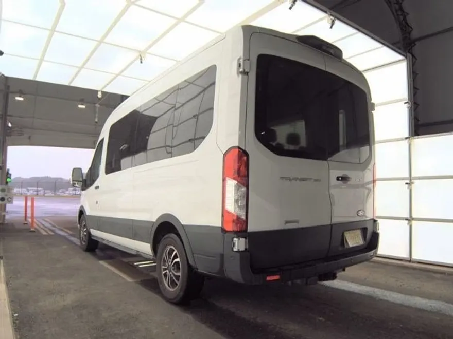 2022 Ford Transit Passenger XLT photo 1