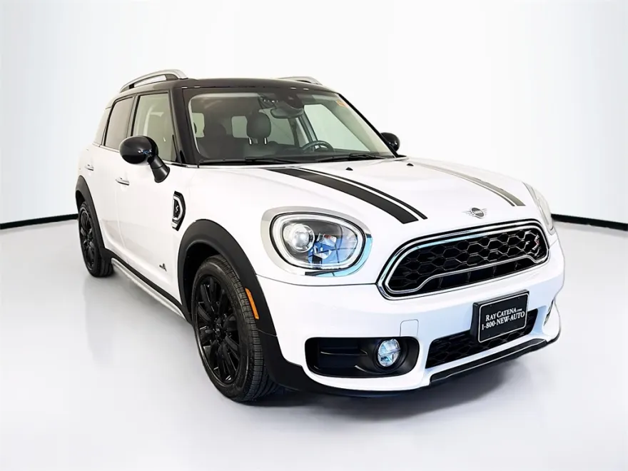 2019 Mini Cooper S ALL4 photo 1