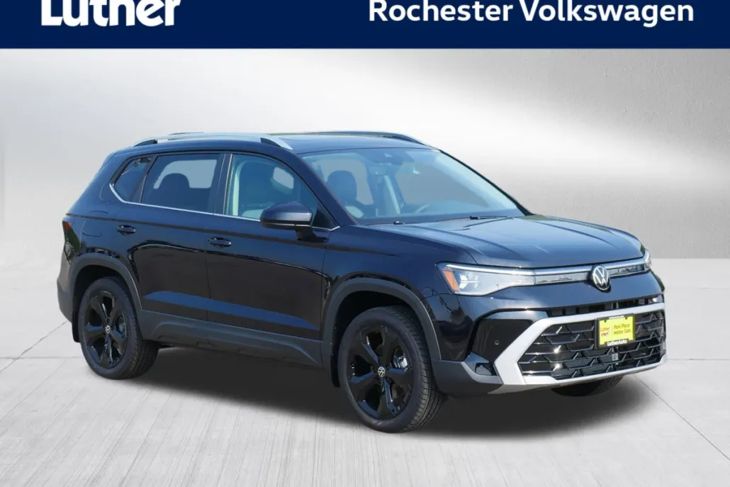 2025 Volkswagen Taos SEL photo 1