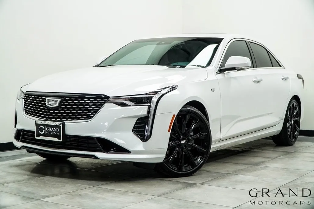 2023 Cadillac CT4 Luxury photo 1