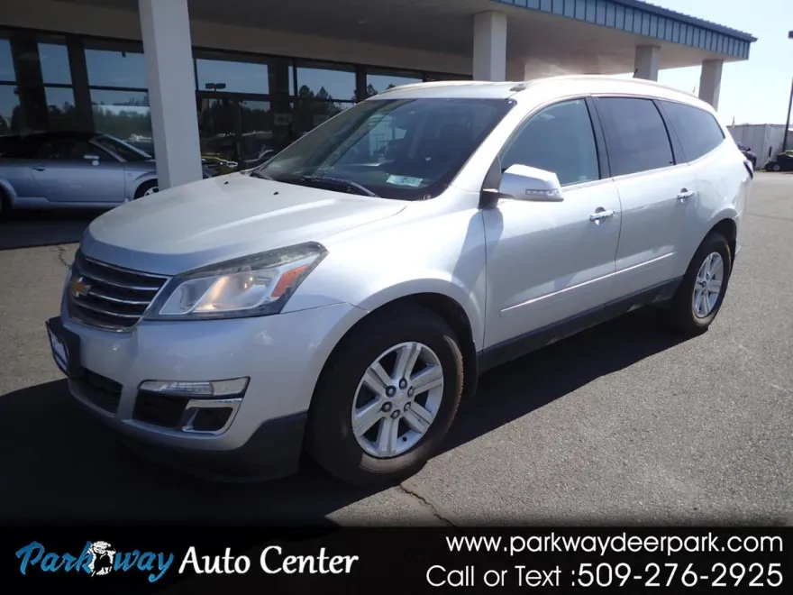 2013 Chevrolet Traverse 2LT photo 1
