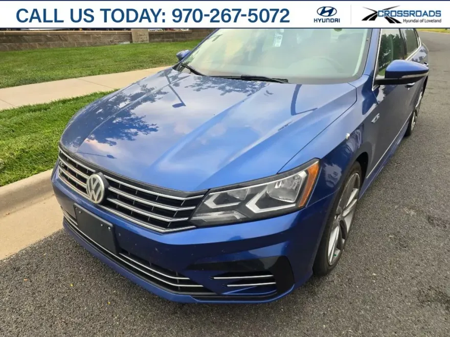 2017 Volkswagen Passat R-Line photo 1