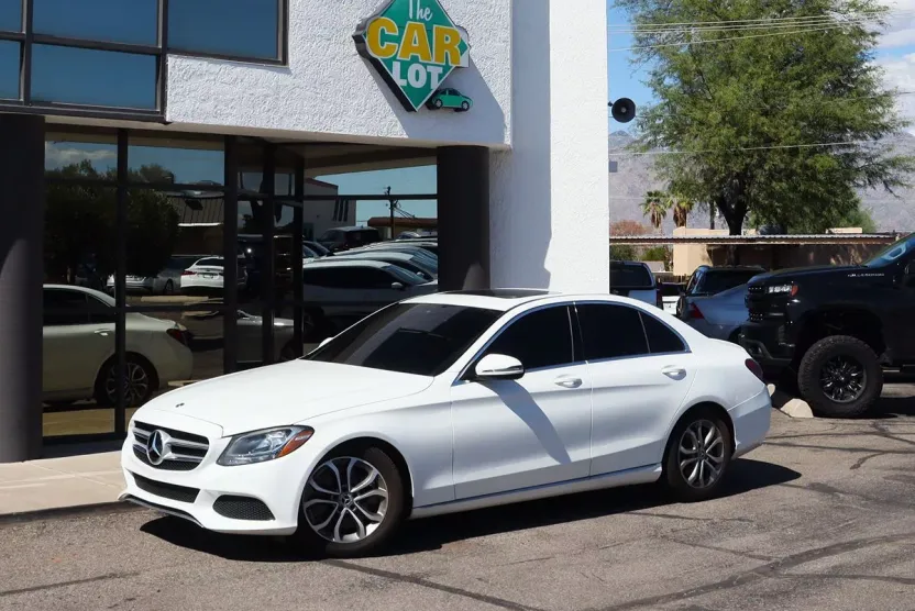 2018 Mercedes Benz C 300 Sedan photo 1
