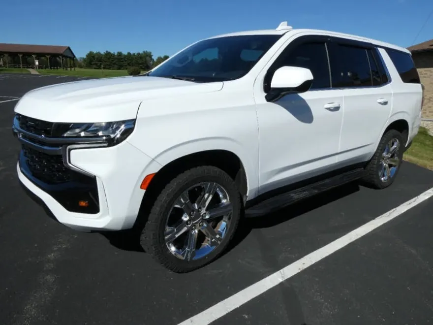 2023 Chevrolet Tahoe photo 1
