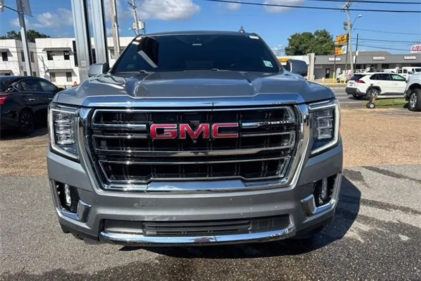2023 Gmc Yukon SLT photo 1