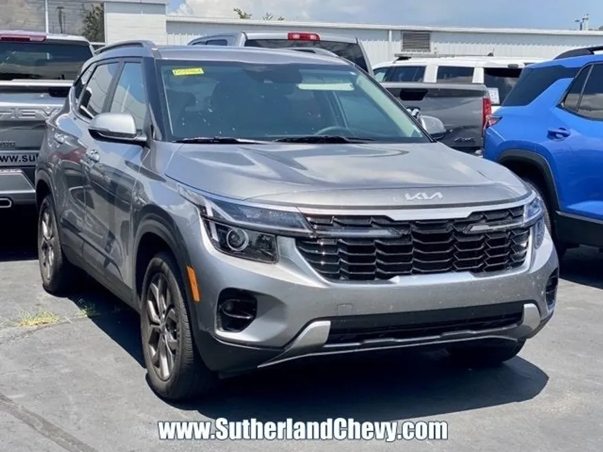 2024 Kia Seltos S photo 1