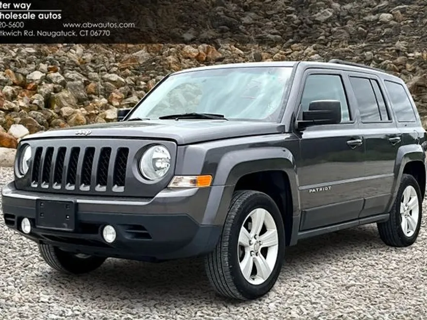 2016 Jeep Patriot Latitude photo 1