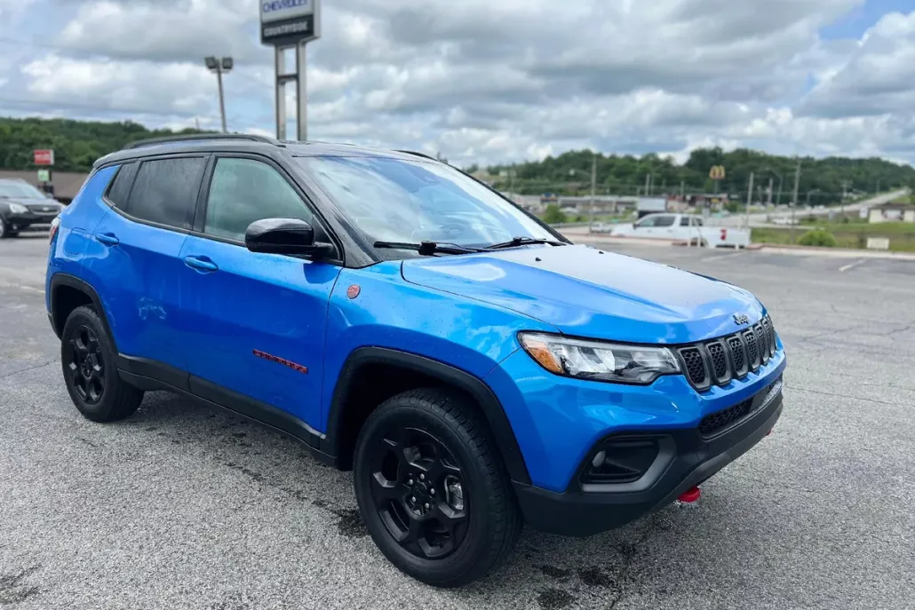 2023 Jeep Compass Trailhawk photo 1
