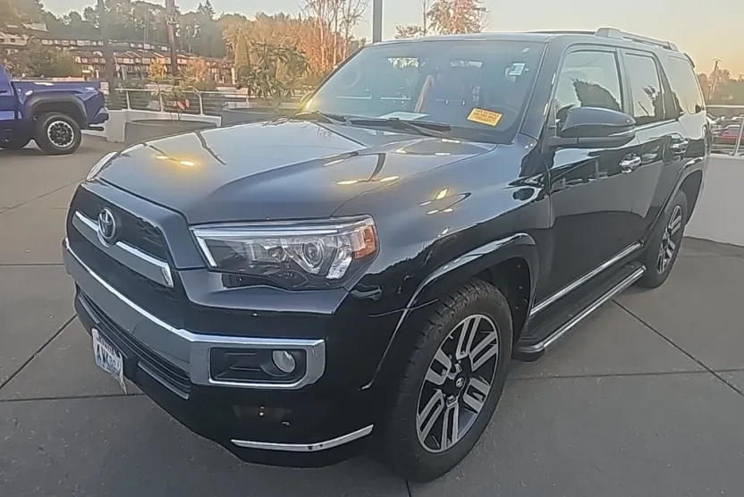 2015 Toyota 4Runner Limited photo 1