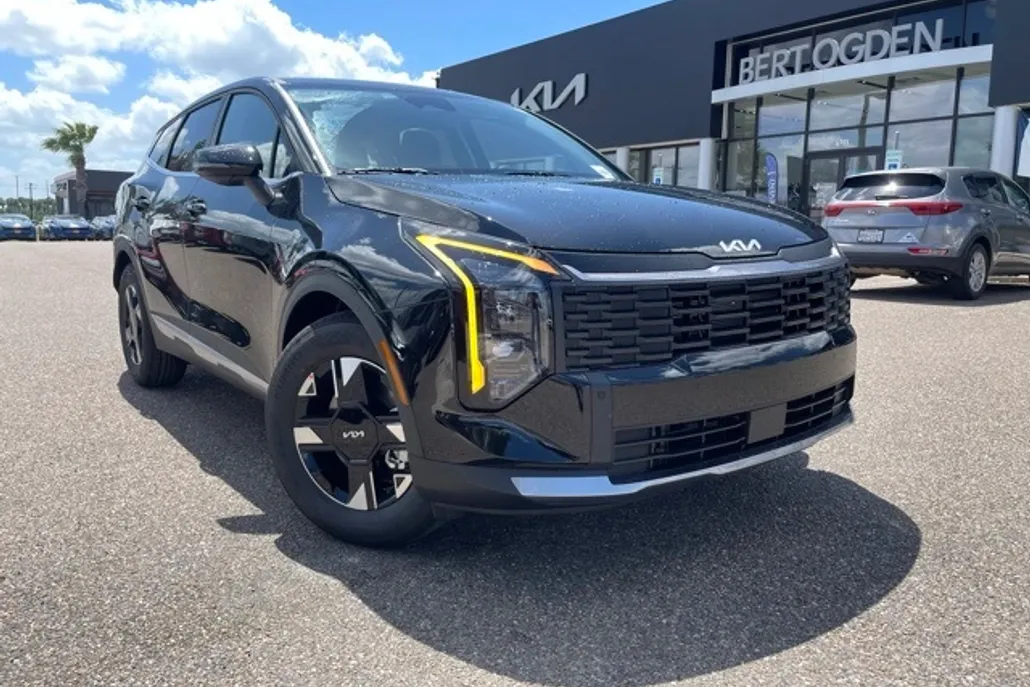 2026 Kia Sportage LX photo 1