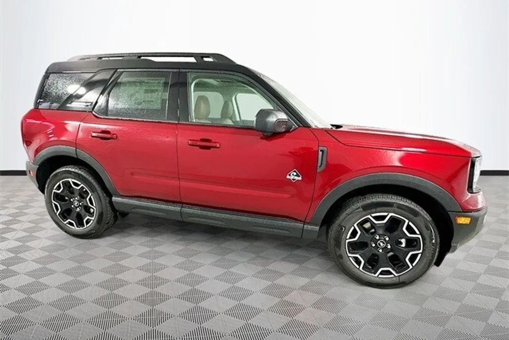 2025 Ford Bronco Sport Outer Banks photo 1
