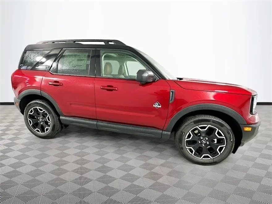 2025 Ford Bronco Sport Outer Banks photo 1