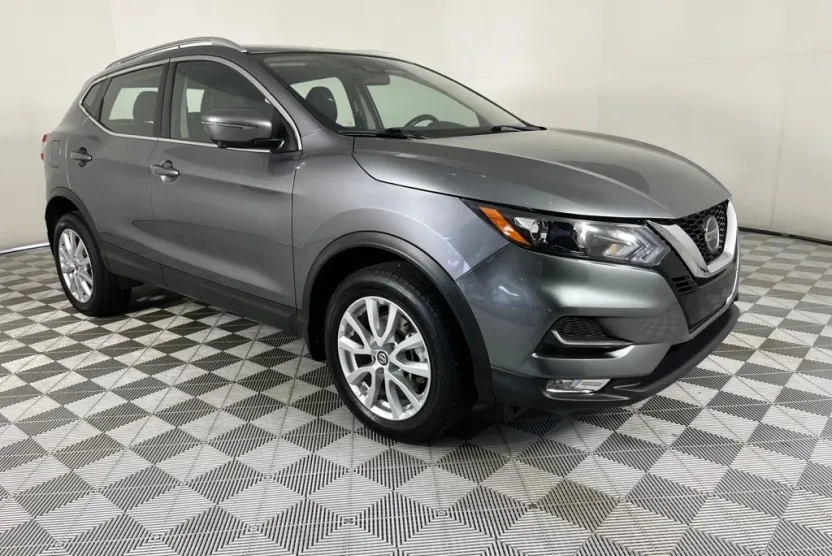 2022 Nissan Rogue Sport SV photo 1