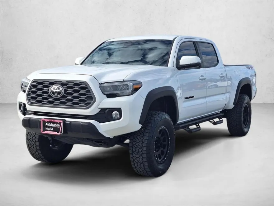 2023 Toyota Tacoma TRD V6 photo 1