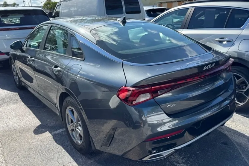 2022 Kia K5 LXS photo 1