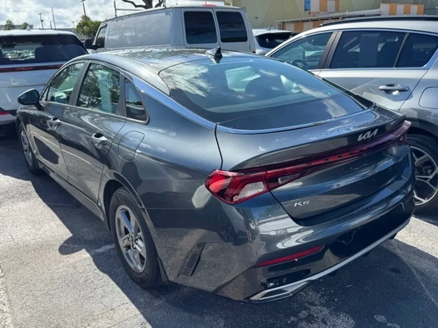 2022 Kia K5 LXS photo 1