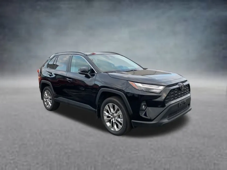 2024 Toyota RAV4 XLE Premium photo 1