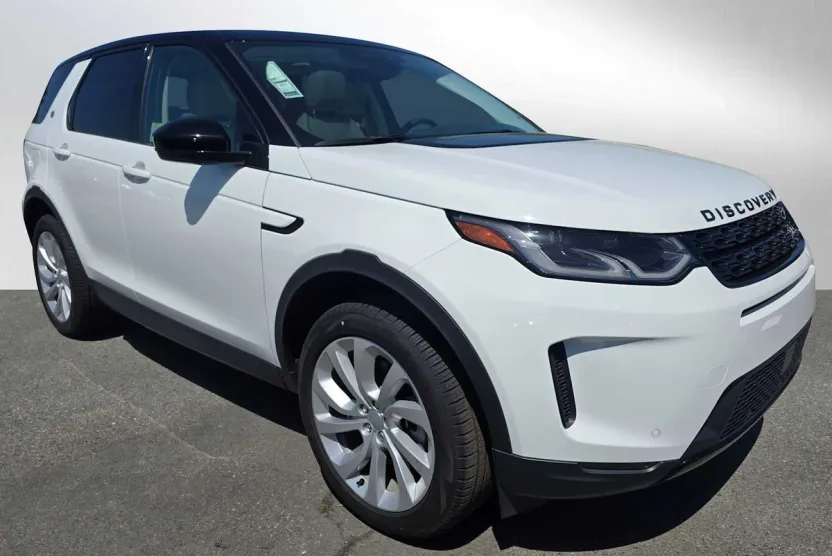2023 Land Rover Discovery Sport SE photo 1