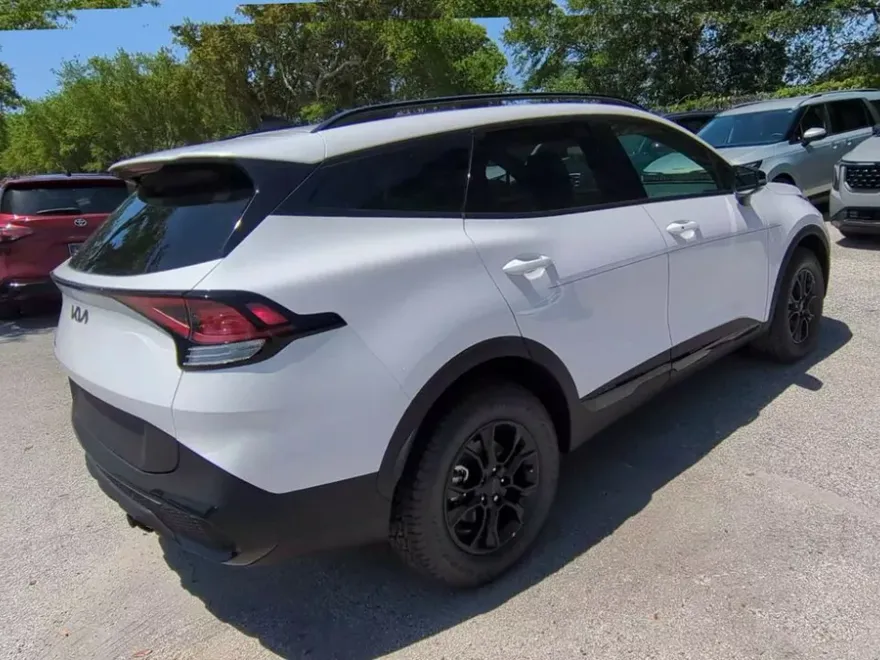 2025 Kia Sportage X-Pro photo 1