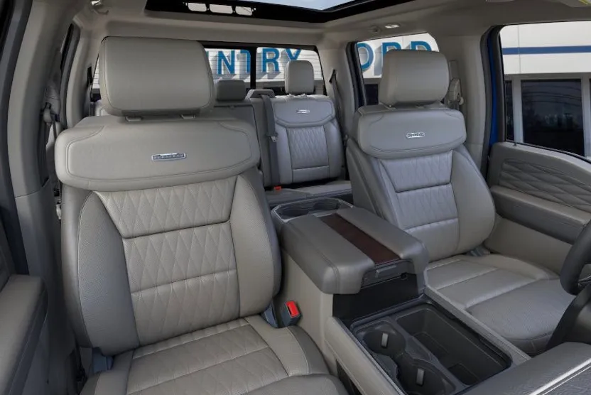 2026 Ford F-350 Platinum photo 1