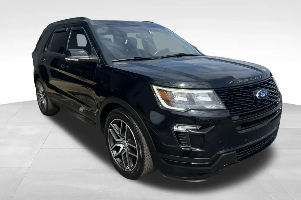 2018 Ford Explorer Sport photo 1
