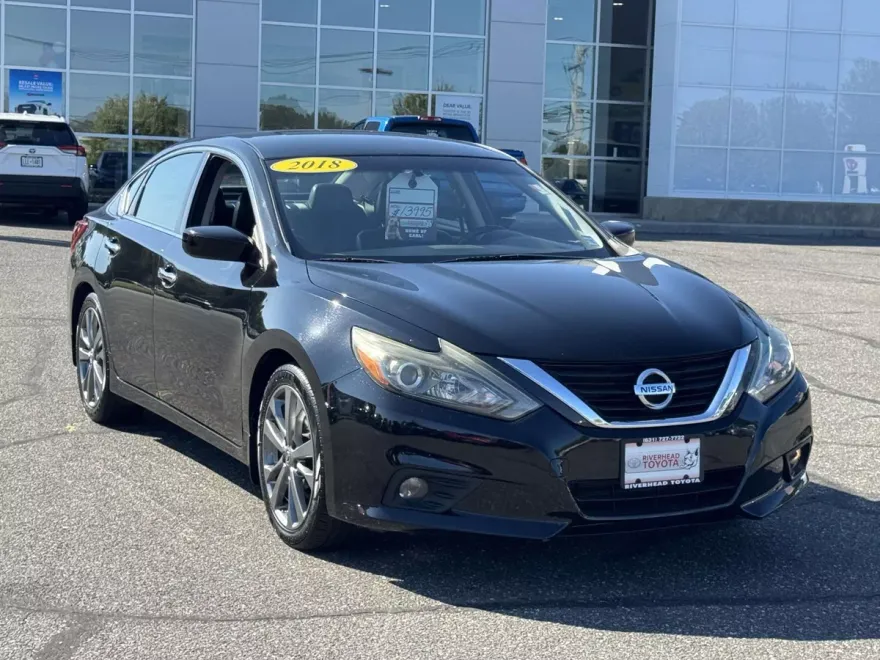 2018 Nissan Altima 2.5 SR photo 1