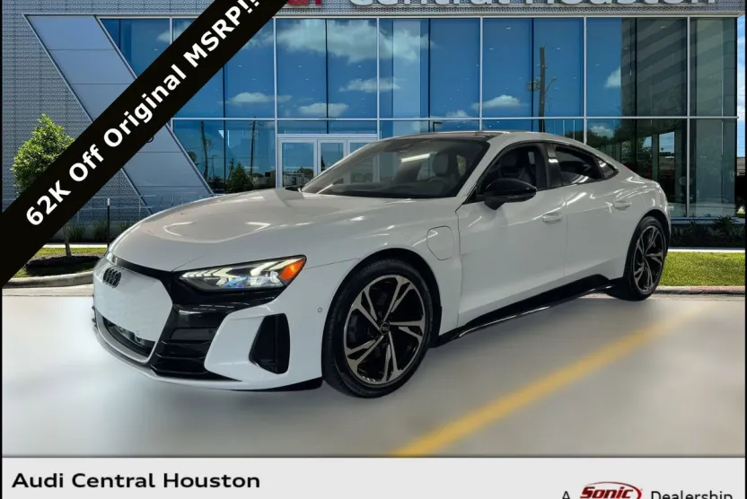 2023 Audi e-tron GT Prestige photo 1