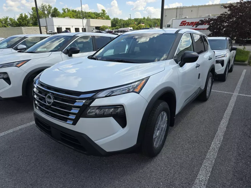 2025 Nissan Rogue S photo 1