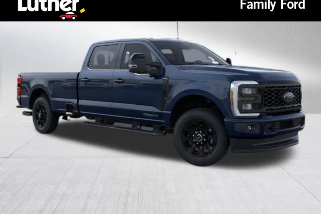 2025 Ford F-350 Lariat photo 1