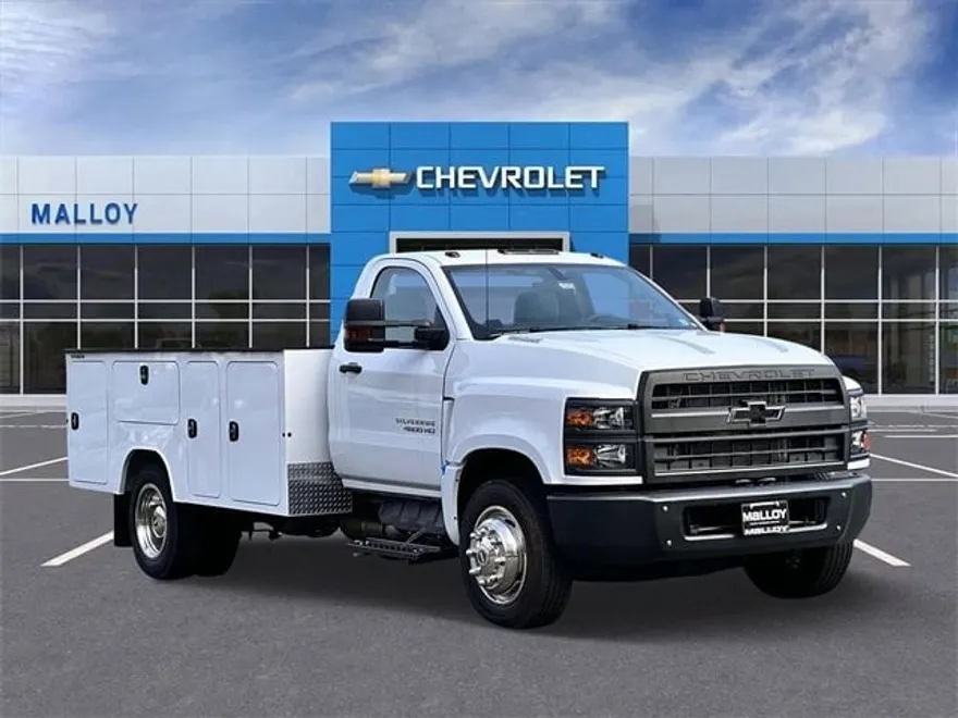 2023 Chevrolet Silverado 4500HD Work Truck photo 1