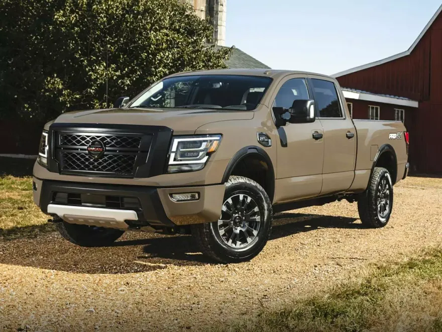 2021 Nissan Titan Crew Cab PRO-4X photo 1