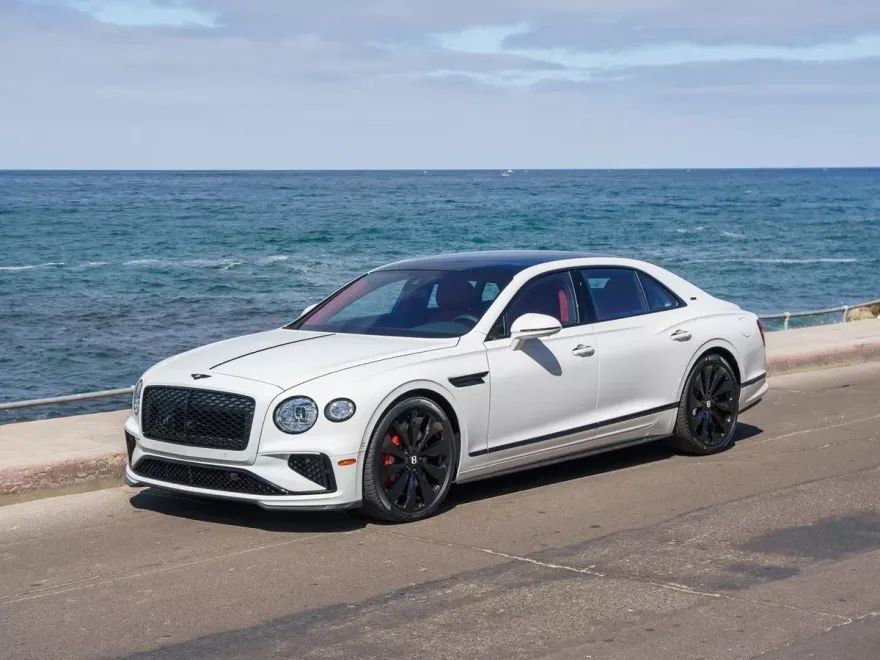 2025 Bentley Flying Spur photo 1