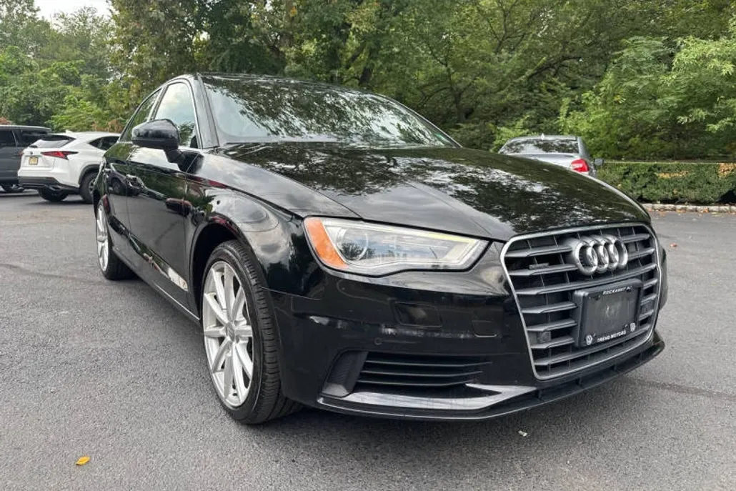 2016 Audi A3 2.0T Quattro Premium Plus photo 1