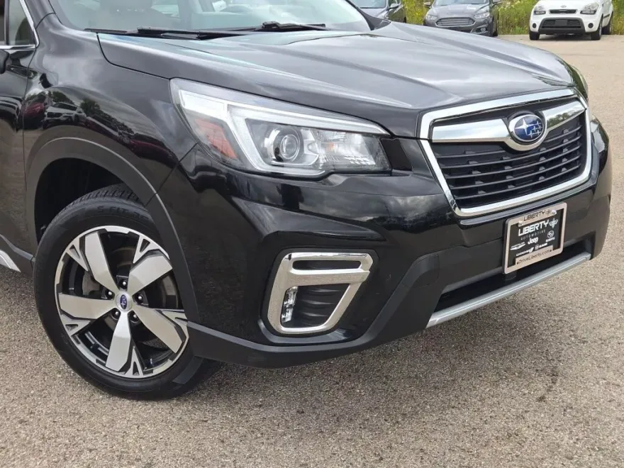 2020 Subaru Forester Touring photo 1