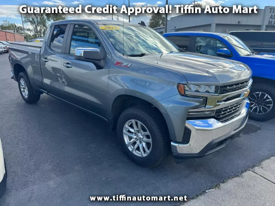 2019 Chevrolet Silverado 1500 LT photo 1