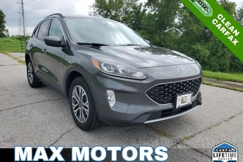 2020 Ford Escape SEL photo 1