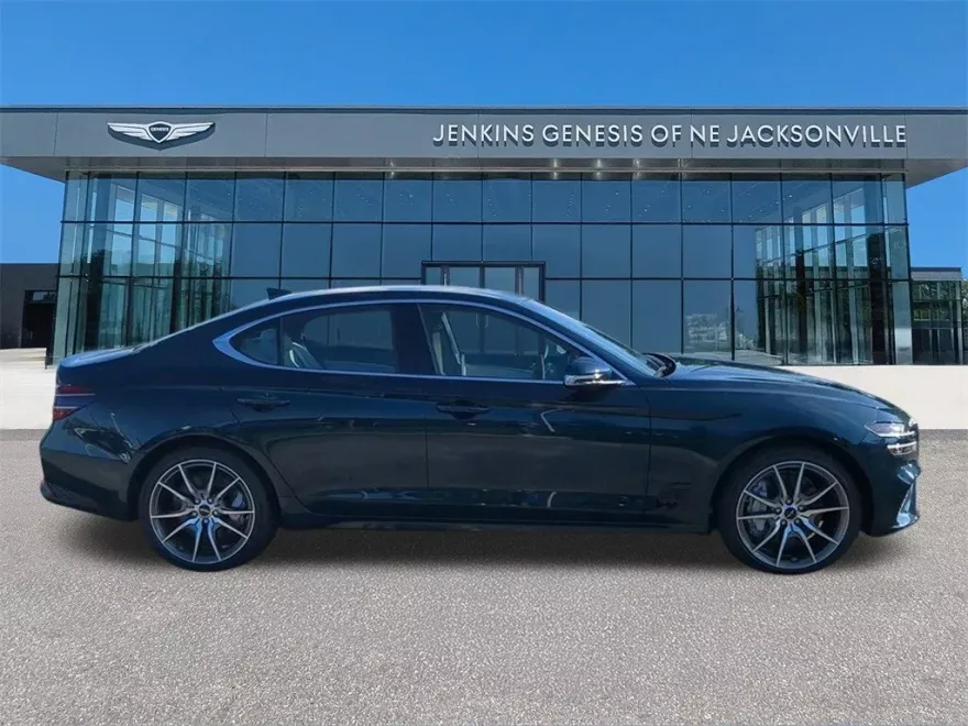 2025 Genesis G70 2.5T photo 1