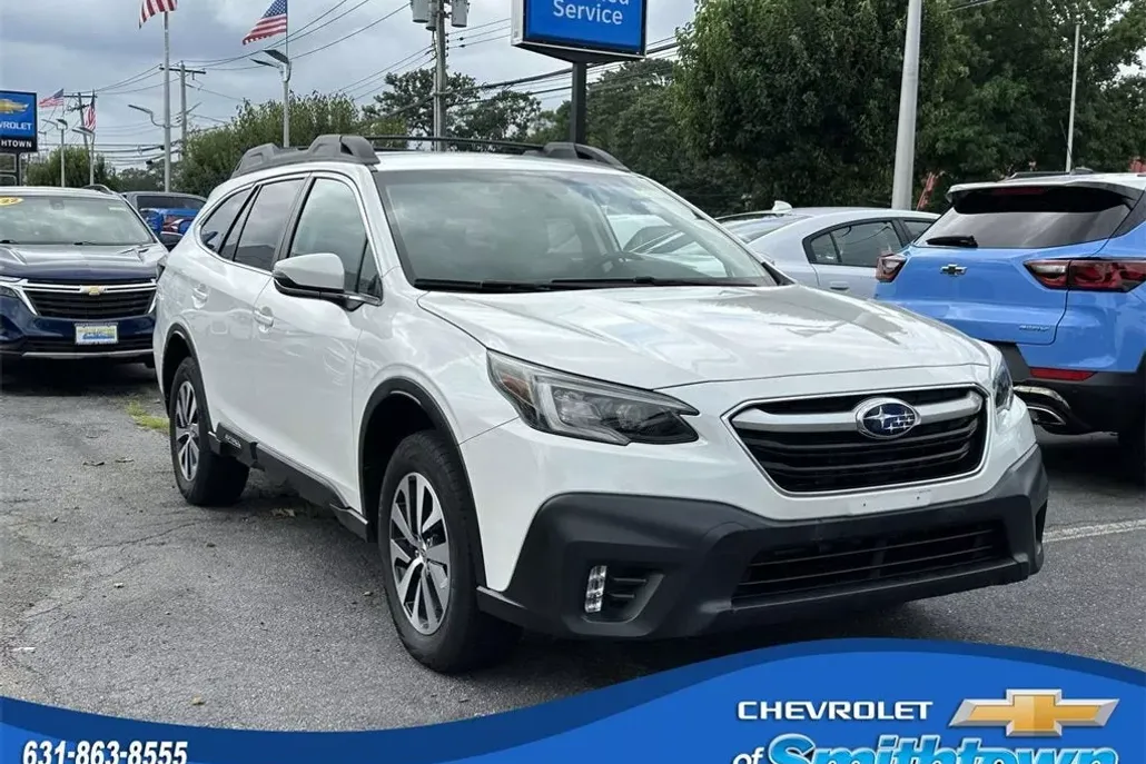 2022 Subaru Outback Premium photo 1