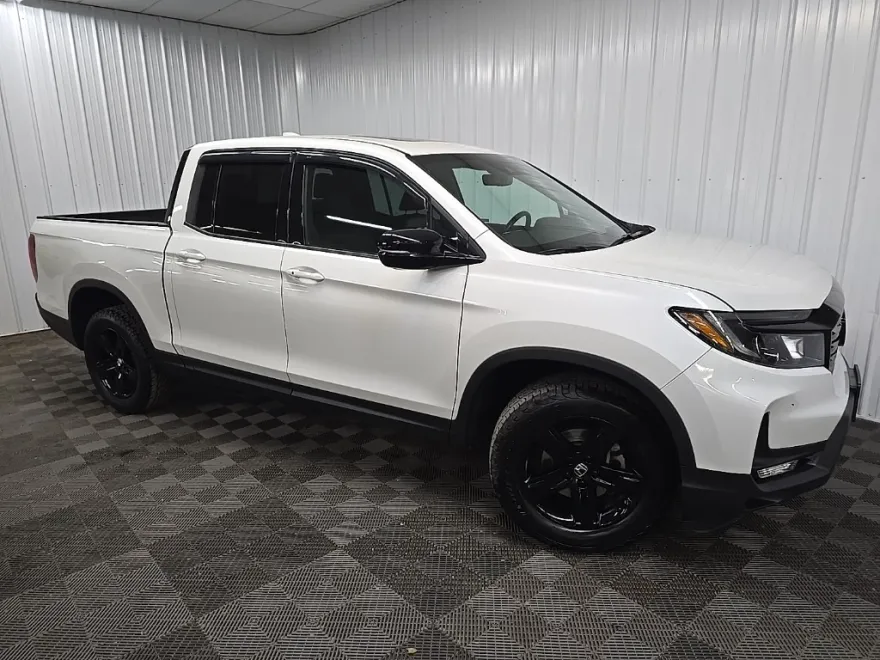 2021 Honda Ridgeline Black Edition photo 1