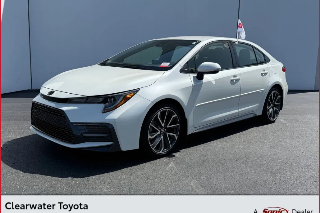 2021 Toyota Corolla SE photo 1