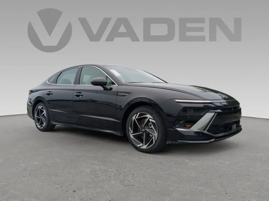 2024 Hyundai Sonata SEL photo 1