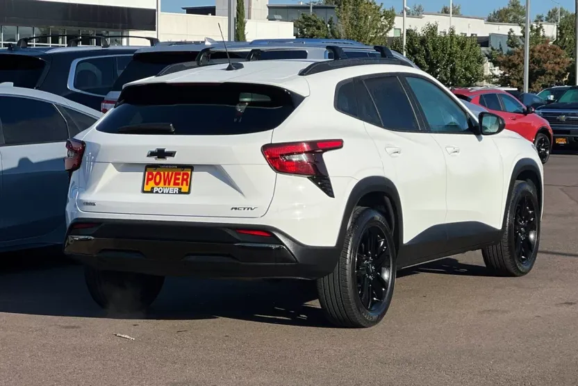 2024 Chevrolet Trax ACTIV photo 1