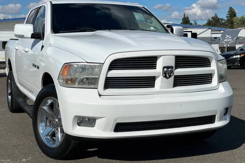 2010 Dodge Ram ST photo 1