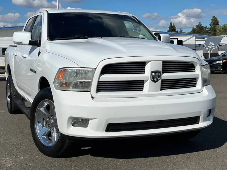 2010 Dodge Ram ST photo 1