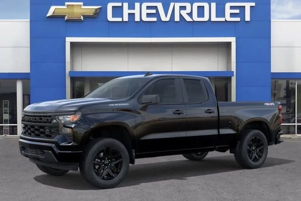 2026 Chevrolet Silverado 1500 Custom photo 1