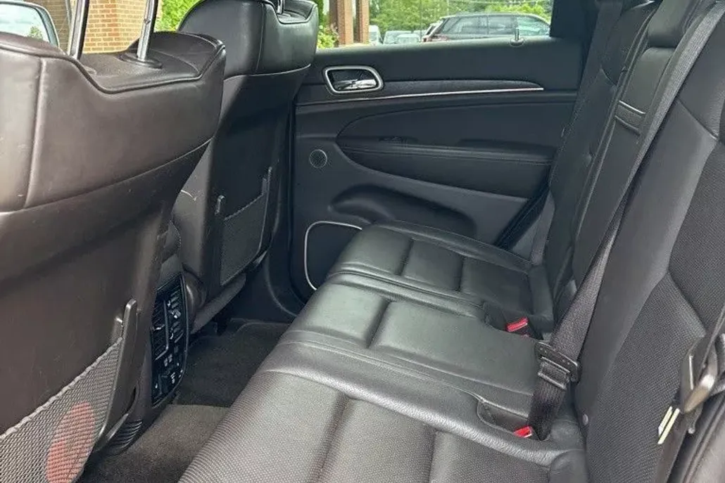 2015 Jeep Grand Cherokee Summit photo 1