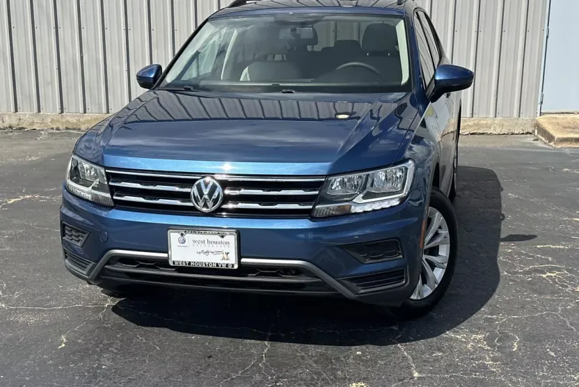 2019 Volkswagen Tiguan Sport photo 1