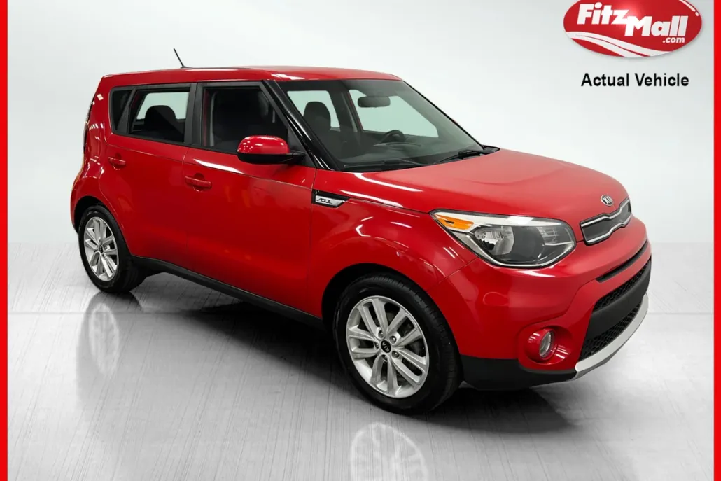 2017 Kia Soul Plus S photo 1